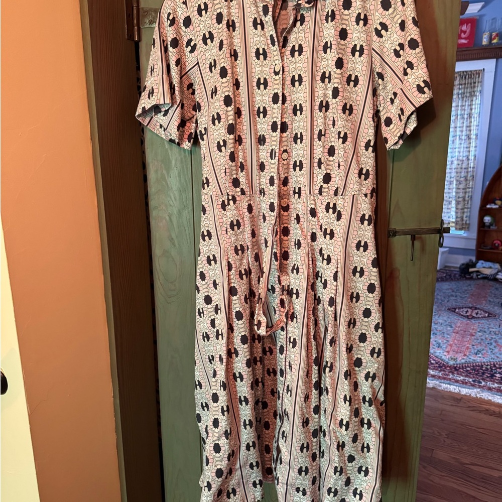 Short Sleeve Printed Midi Dress in Pink and Black
